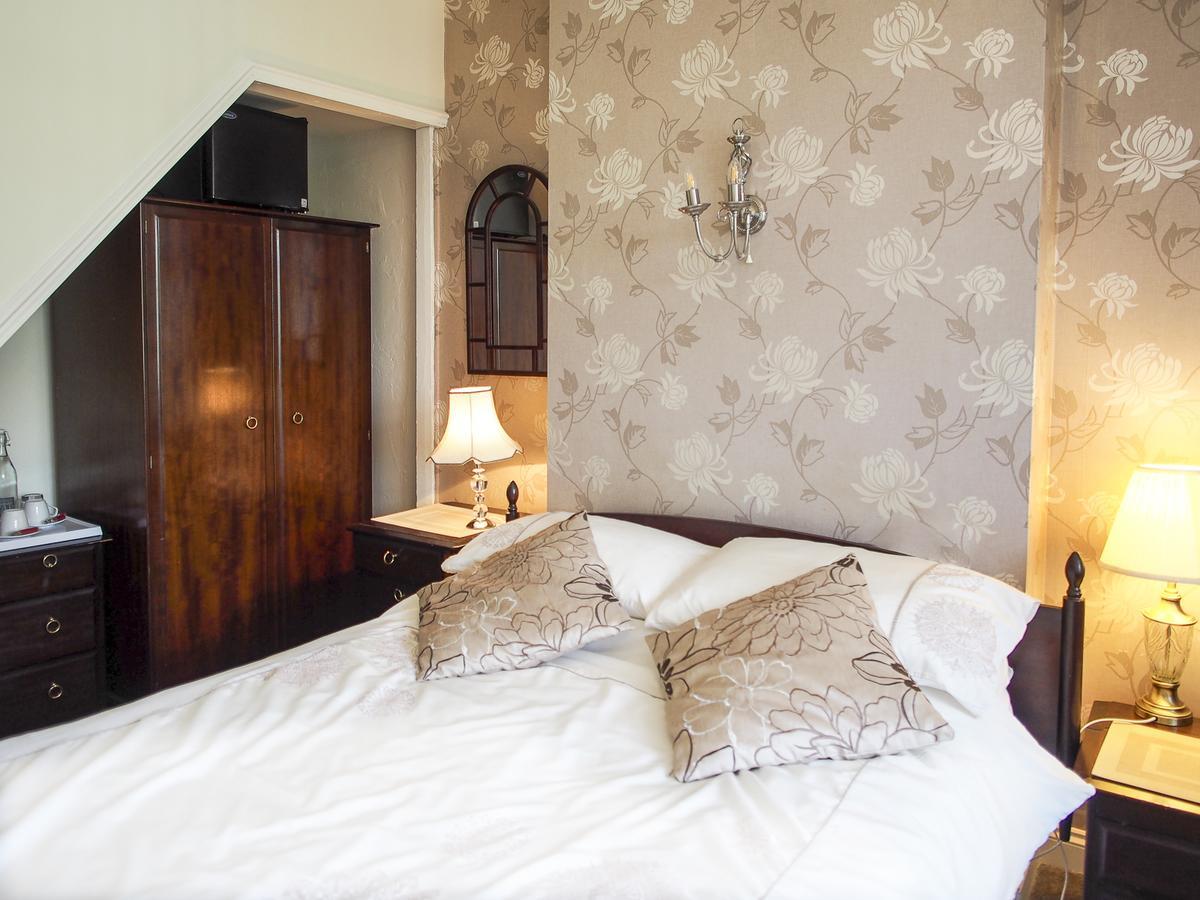 Leaded Light Guest House Solihull Kültér fotó